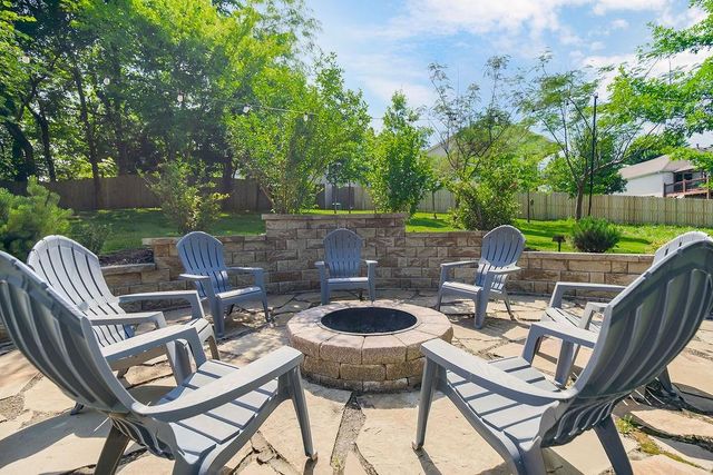 106 E Woodland Avenue, Lone Jack, MO 64070