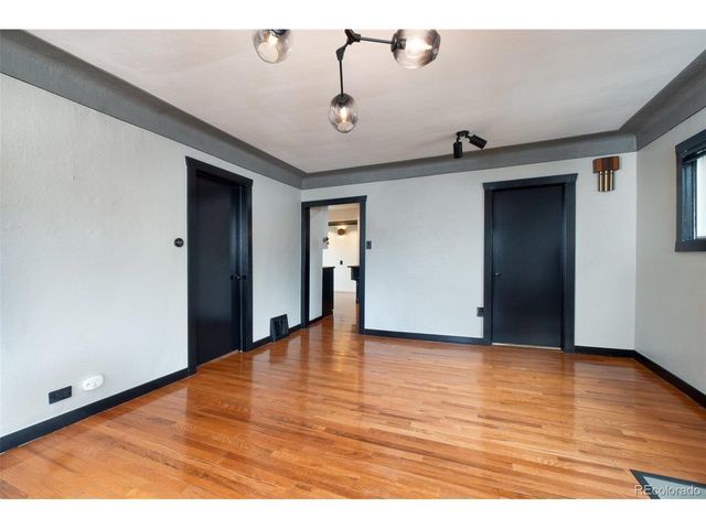 4401 S Delaware St, Englewood, CO 80110