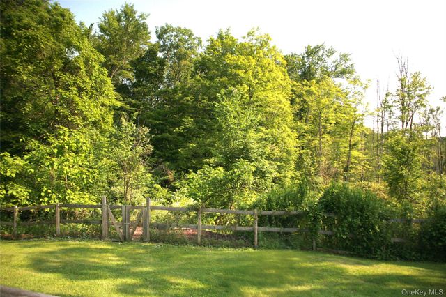 197 Hardenburgh Road, Ulster Park, NY 12487