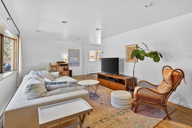 197 Hardenburgh Road, Ulster Park, NY 12487