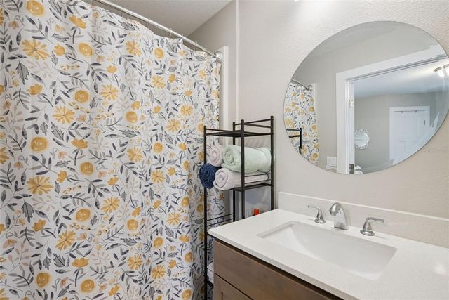 2592 GRASSY POINT DRIVE 112, Lake Mary, FL 32746