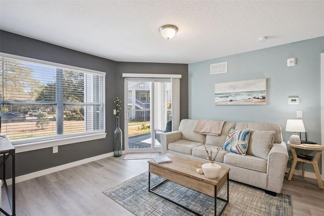 2592 GRASSY POINT DRIVE 112, Lake Mary, FL 32746