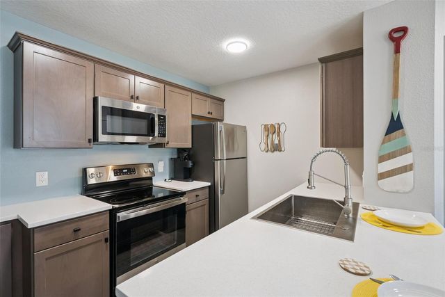 2592 GRASSY POINT DRIVE 112, Lake Mary, FL 32746