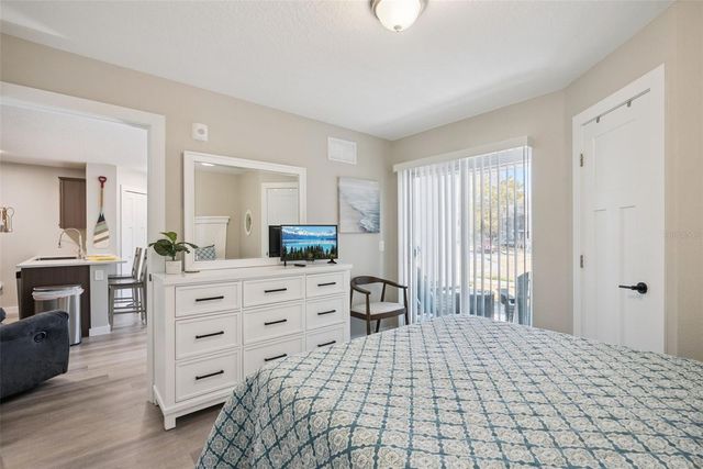 2592 GRASSY POINT DRIVE 112, Lake Mary, FL 32746