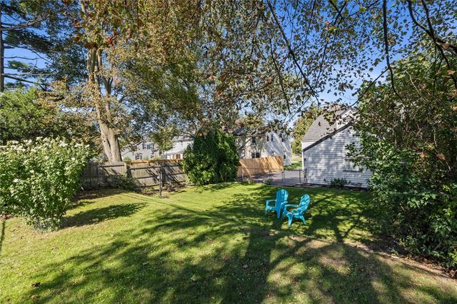 97 Vinton Road, Irondequoit, NY 14622