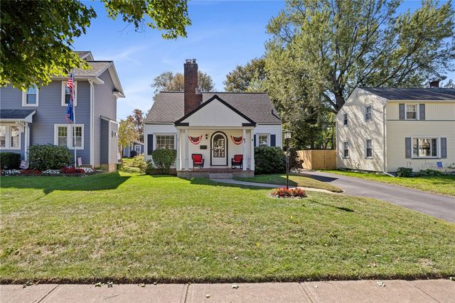 97 Vinton Road, Irondequoit, NY 14622