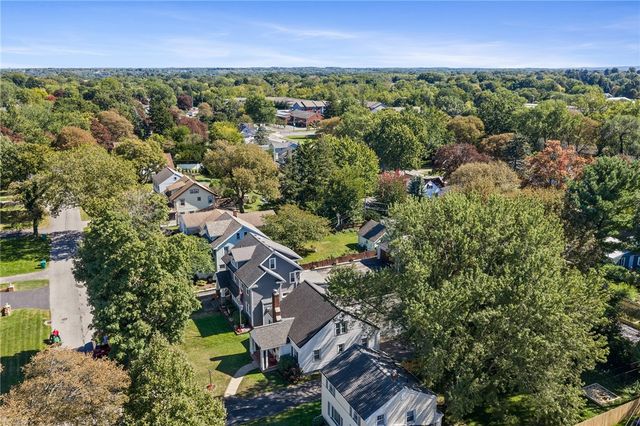97 Vinton Road, Irondequoit, NY 14622