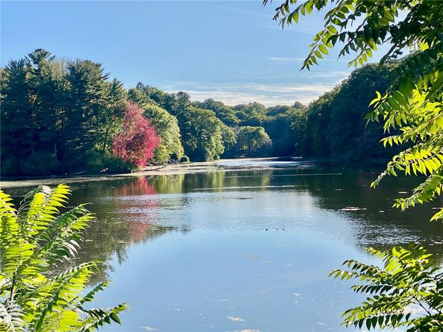 97 Vinton Road, Irondequoit, NY 14622