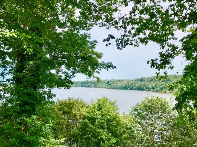 97 Vinton Road, Irondequoit, NY 14622