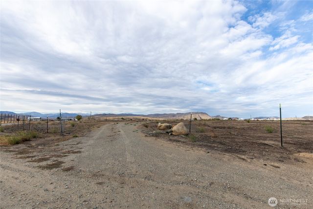 105 Greenacres Road, Omak, WA 98841