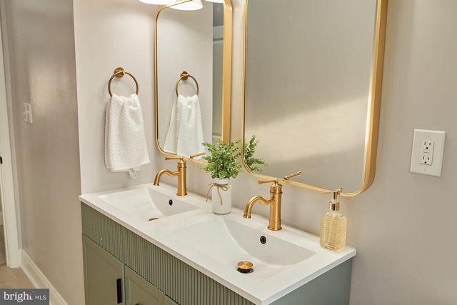 405 SEWARD AVE, Baltimore, MD 21225