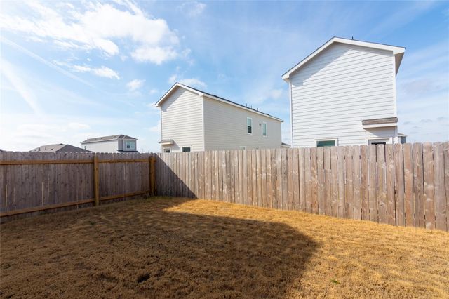 356 Marty Allen LOOP, Jarrell, TX 76537