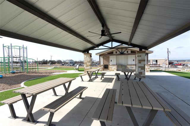 356 Marty Allen LOOP, Jarrell, TX 76537