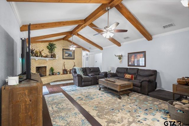 20994 State Highway 110 N, Troup, TX 75789