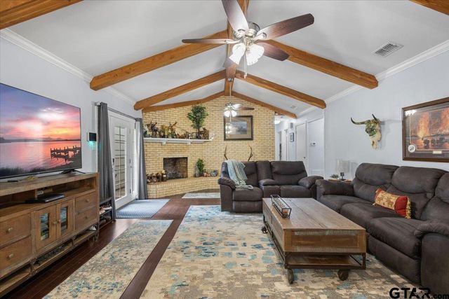 20994 State Highway 110 N, Troup, TX 75789