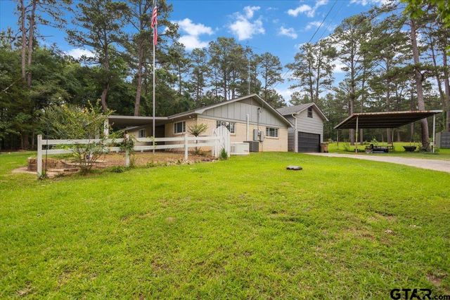 20994 State Highway 110 N, Troup, TX 75789