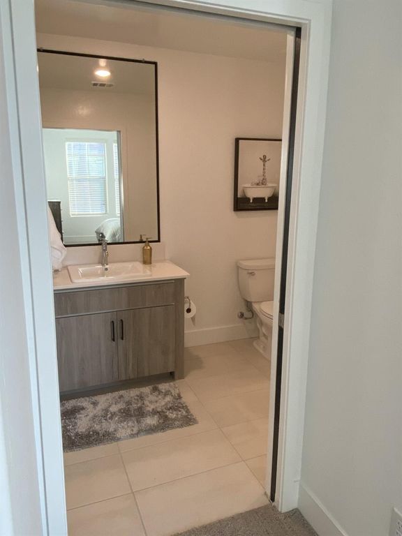 Image 16 of property listing at 2829 E Tamarind Drive, Fresno, CA 93730