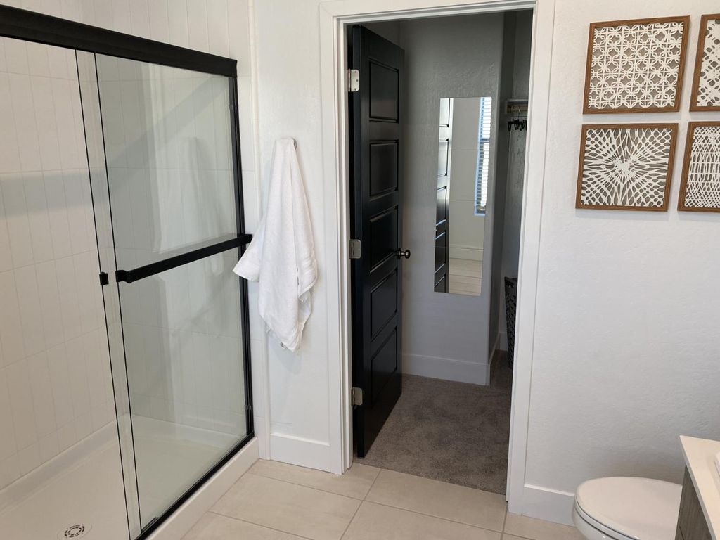 Image 9 of property listing at 2829 E Tamarind Drive, Fresno, CA 93730