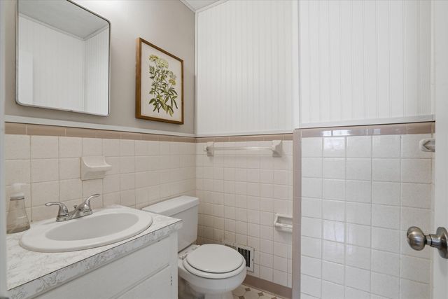 1246 Honeysuckle Lane, Charleston, SC 29412