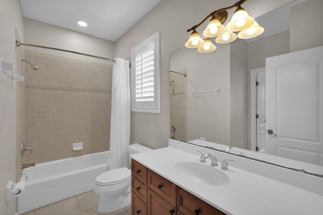 662 Treehouse Cir, St Augustine, FL 32095