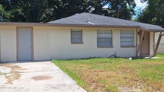 9043 8TH Avenue, Jacksonville, FL 32208