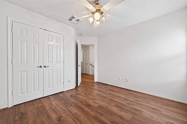 31 Wickerdale Place, The Woodlands, TX 77382