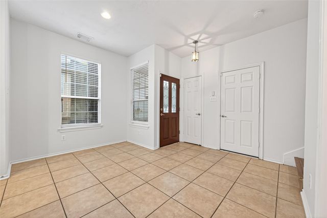 31 Wickerdale Place, The Woodlands, TX 77382