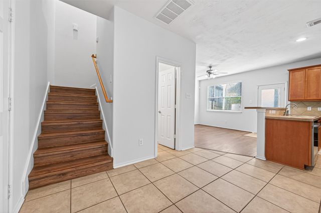 31 Wickerdale Place, The Woodlands, TX 77382