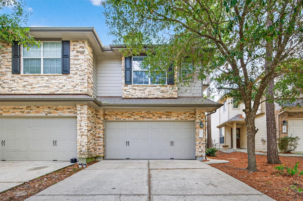 31 Wickerdale Place, The Woodlands, TX 77382