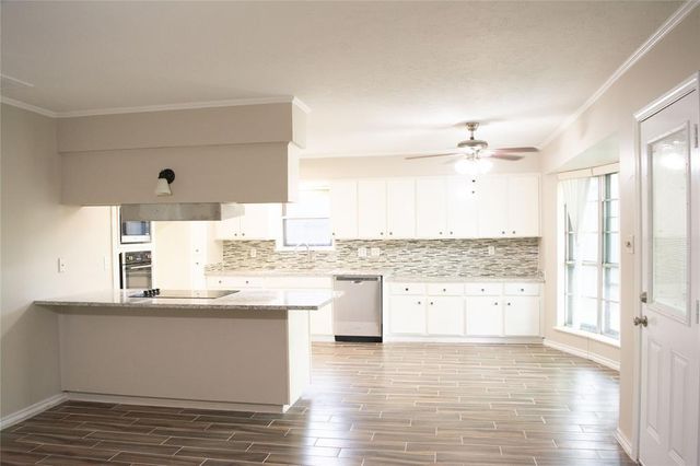 2309 Cedar Street, Pearland, TX 77581