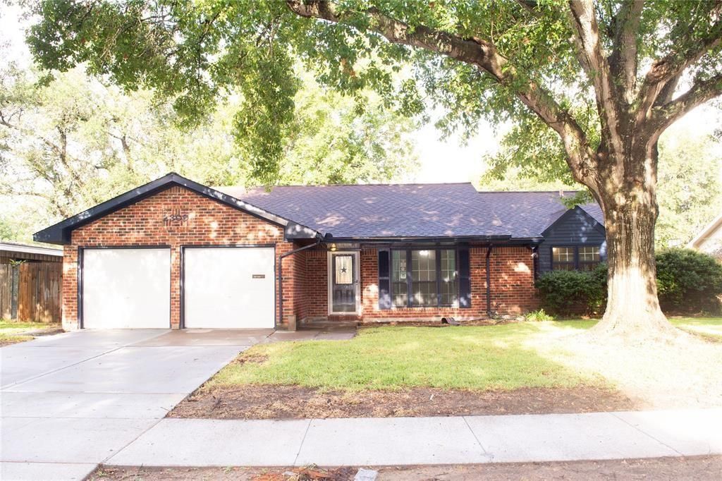 2309 Cedar Street, Pearland, TX 77581