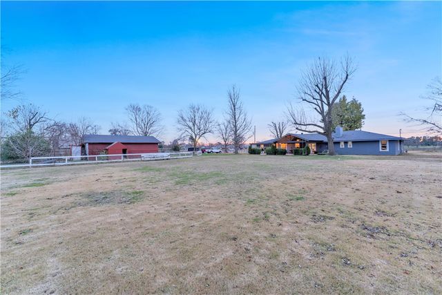 1003 W Price Lane, Rogers, AR 72758