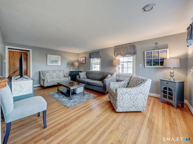 28 Berldale Avenue, Berlin, CT 06037