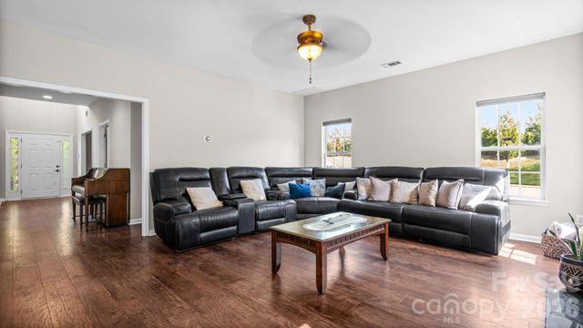 2001 Choke Berry Way, Waxhaw, NC 28173