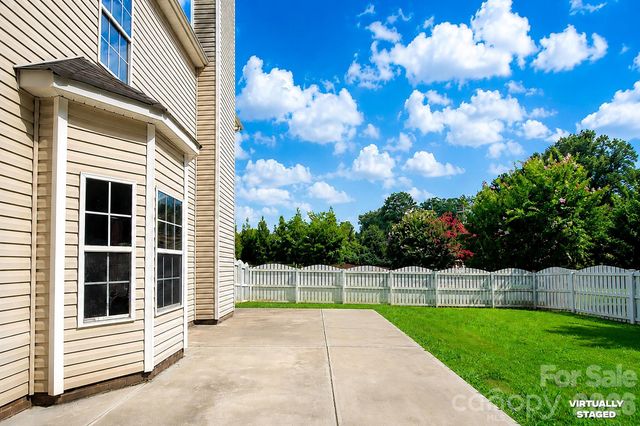 2001 Choke Berry Way, Waxhaw, NC 28173