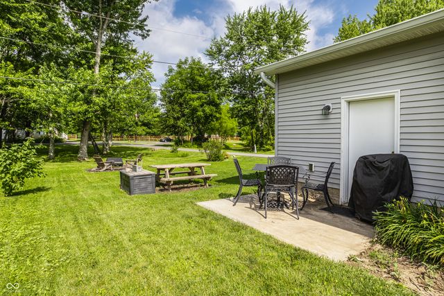 602 S Main Street, Whitestown, IN 46075