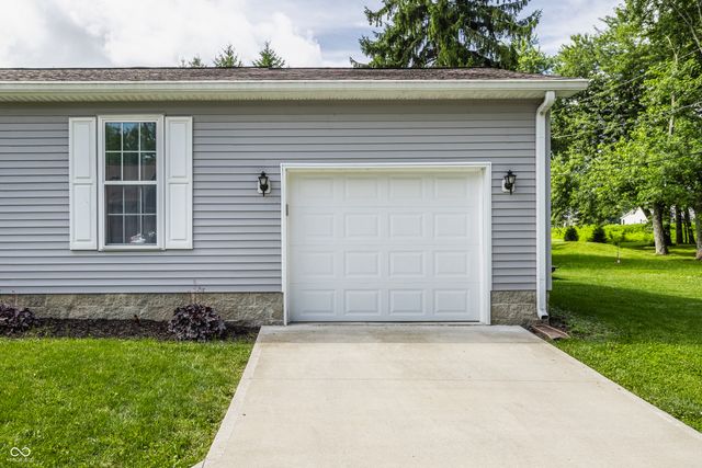 602 S Main Street, Whitestown, IN 46075