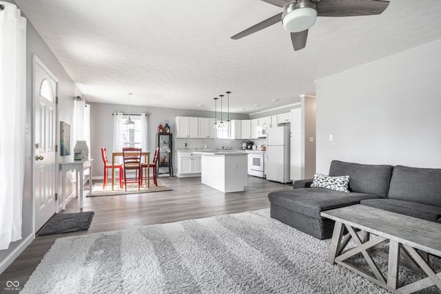 602 S Main Street, Whitestown, IN 46075