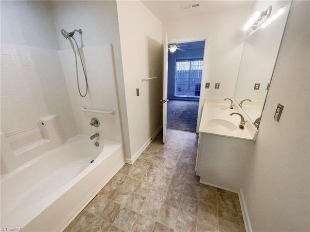 3131 High Bridge Circle, Jamestown, NC 27282