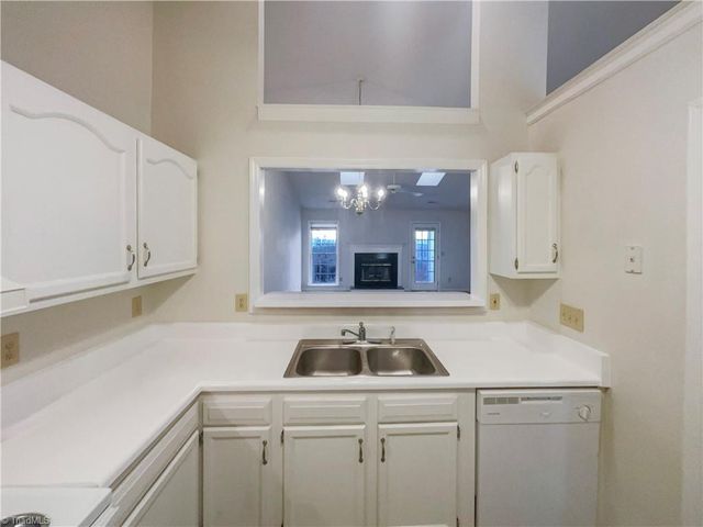 3131 High Bridge Circle, Jamestown, NC 27282