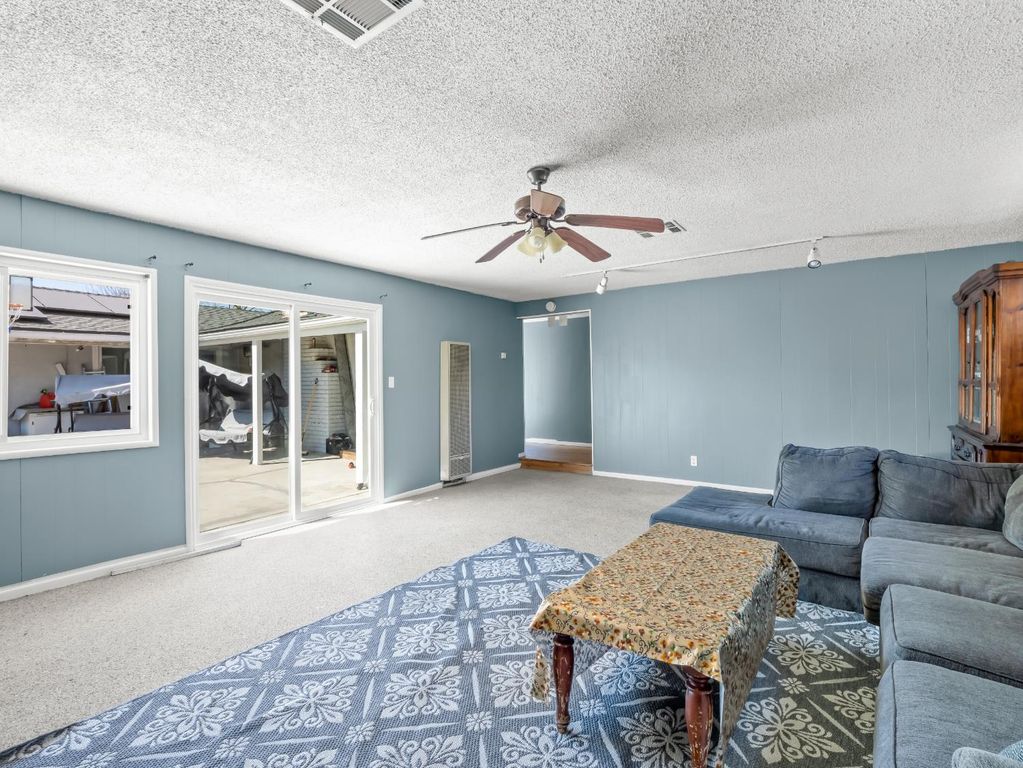 Image 17 of property listing at 519 W Rialto Avenue, Fresno, CA 93705