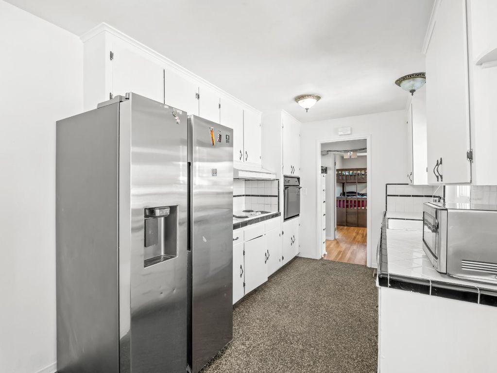 Image 7 of property listing at 519 W Rialto Avenue, Fresno, CA 93705