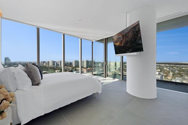 2000 S Ocean Dr 25B, Hallandale Beach, FL 33009