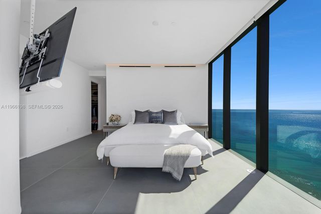 2000 S Ocean Dr 25B, Hallandale Beach, FL 33009