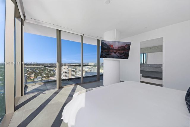 2000 S Ocean Dr 25B, Hallandale Beach, FL 33009