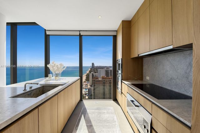 2000 S Ocean Dr 25B, Hallandale Beach, FL 33009