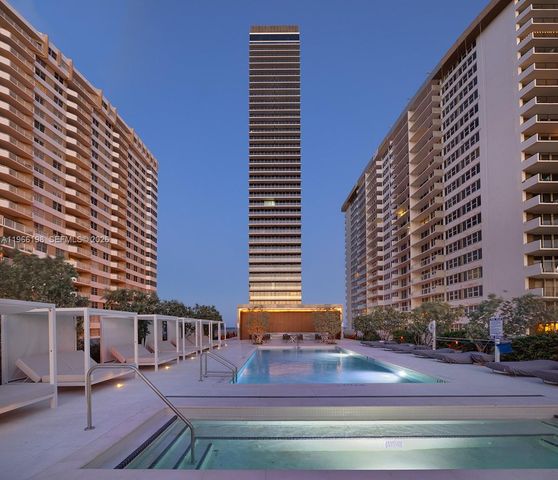 2000 S Ocean Dr 25B, Hallandale Beach, FL 33009