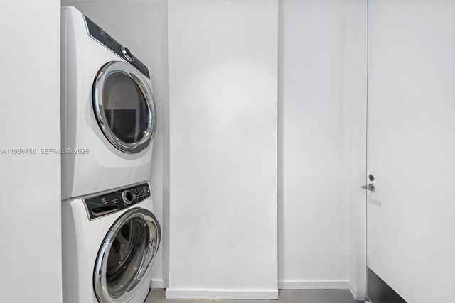 2000 S Ocean Dr 25B, Hallandale Beach, FL 33009