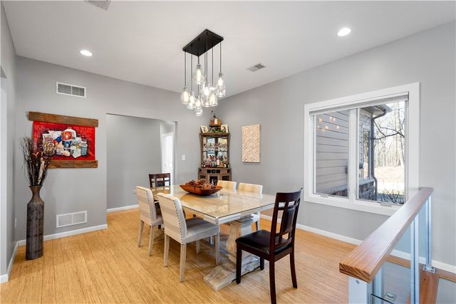 806 Harmony Rd, Ohio Twp, PA 15237