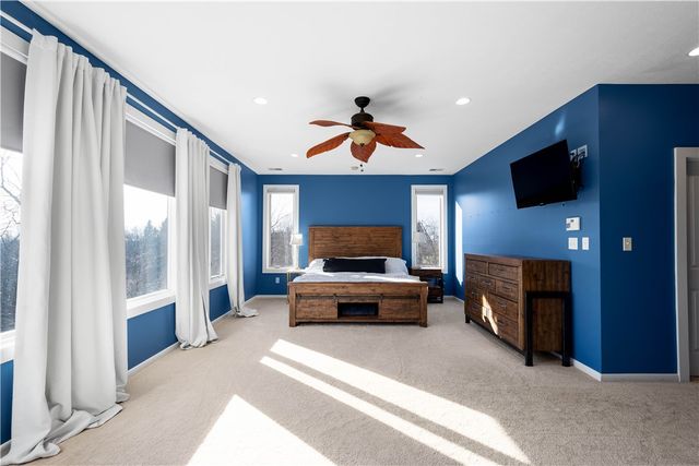 806 Harmony Rd, Ohio Twp, PA 15237